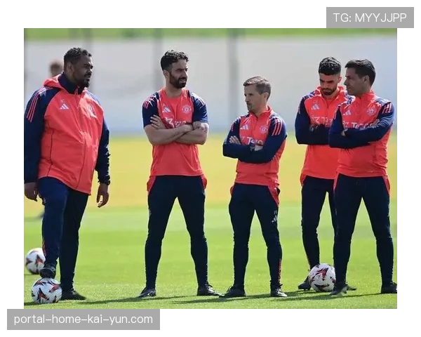 曼联回归四后卫体系 弗莱彻激活进攻基因初见成效 曼联回归四后卫体系 弗莱彻激活进攻基因初见成效