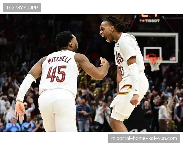 米切尔热火首发控卫 防守对位选择出现多次判断失误